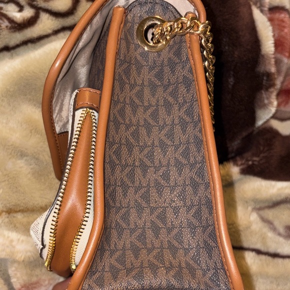 Michael Kors Brown and Cream Crossbody Bag - Picture 11 of 12